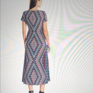 London Times Dresses - London Times Short Sleeve Round Neck Dress London Times Dresses - London Times Short Sleeve Round Neck Dress